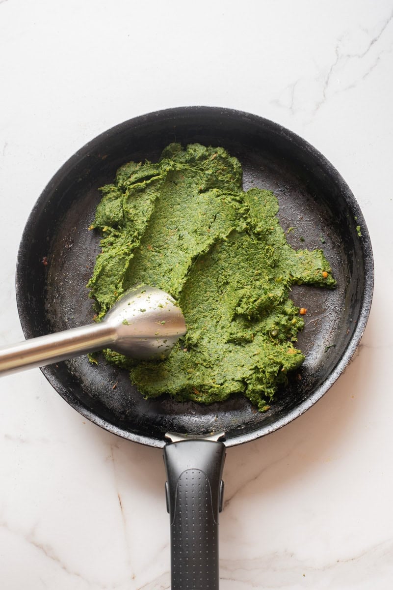 An overhead image of the spinach mixture.