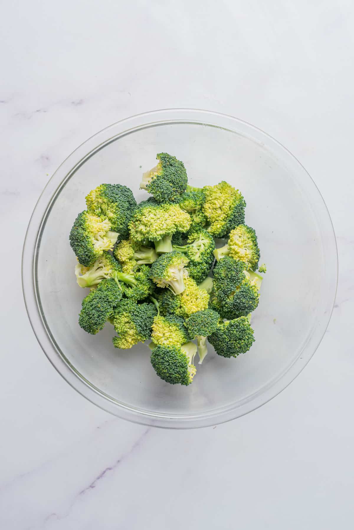 an image of microwave broccoli on a bowl
