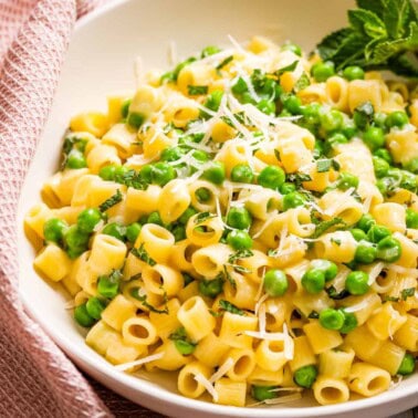 An image of Pasta e Piselli served in a bowl