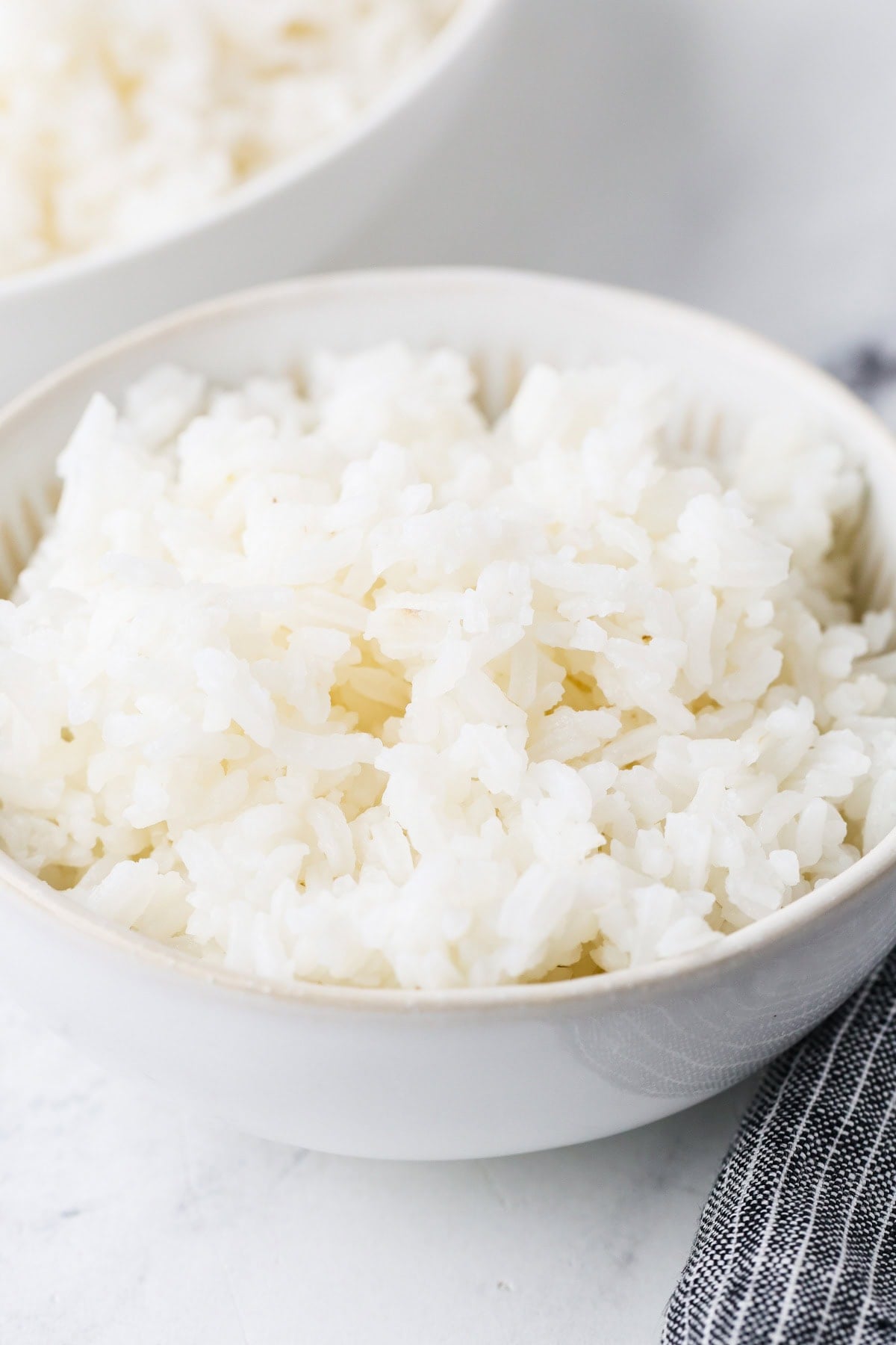 A close up image of jasmine rice in a bowl.