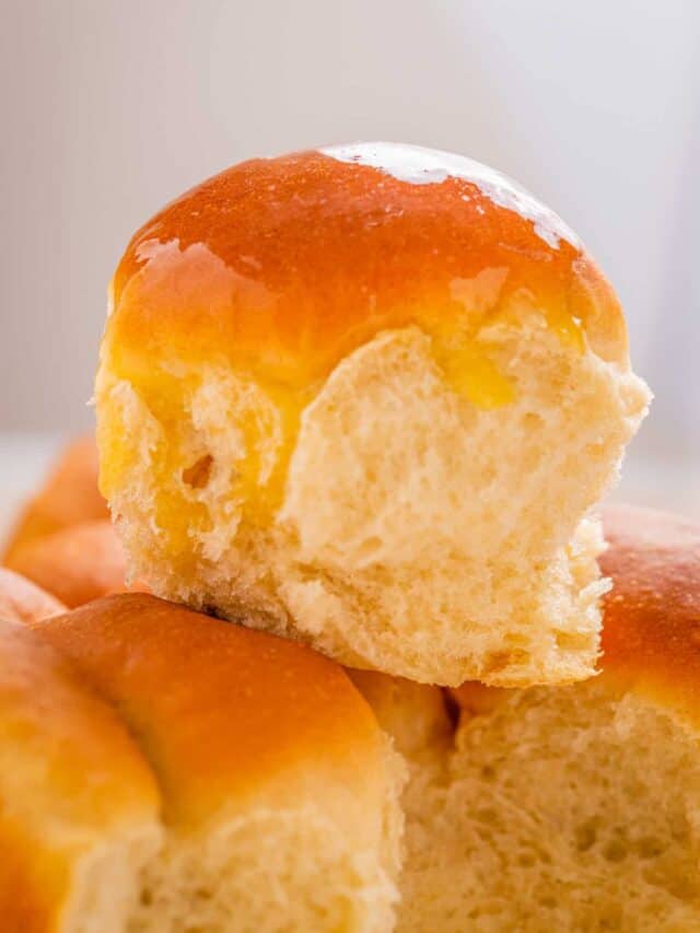 easy-vegan-dinner-rolls-urban-farmie