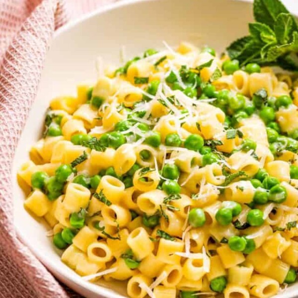 An image of Pasta e Piselli served in a bowl