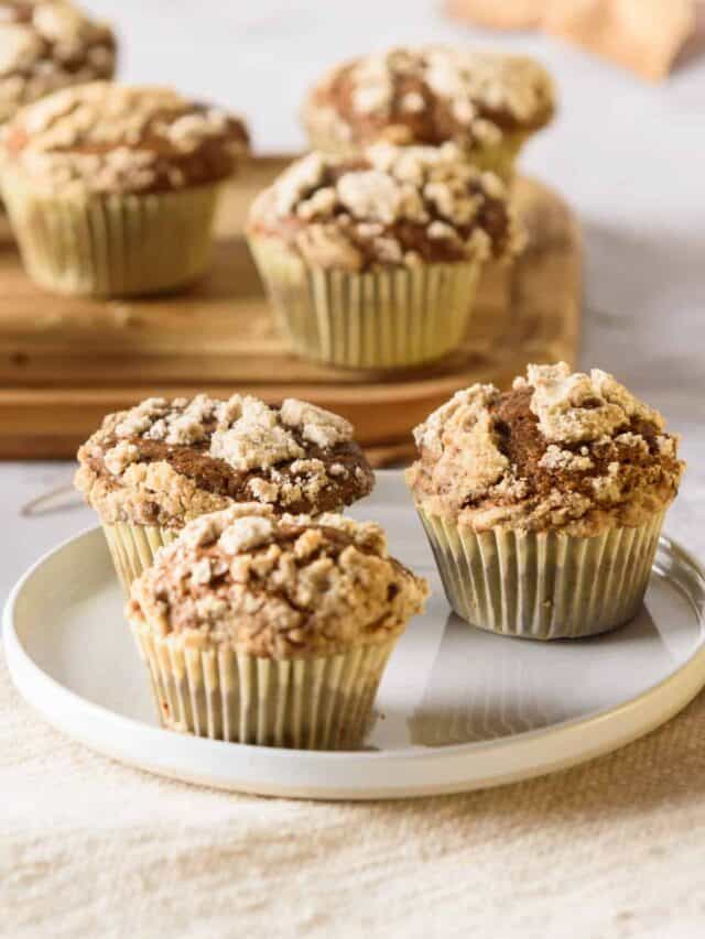 Pumpkin Muffins (with Crumb Topping!)